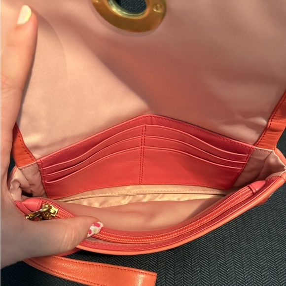 Coach Cricket White Coral Leather Turnlock Flap Clutch Wristlet Wallet - Picture 10 of 11